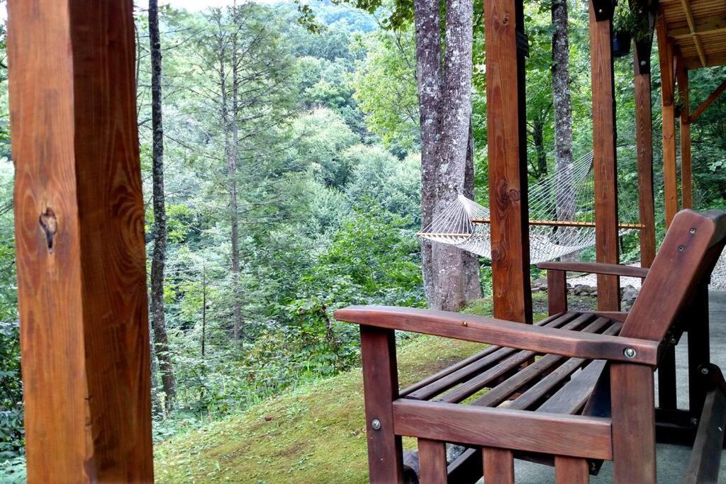 Serene & Cozy - Peaceful View - Fireplace - Creek Fleetwood 外观 照片